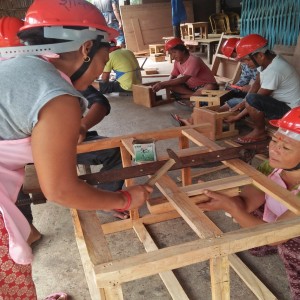 त्रियुगा नगरपालिका गाइघाटमा संचालित फर्निचर बनाउनेहरुका लागि तालिम
